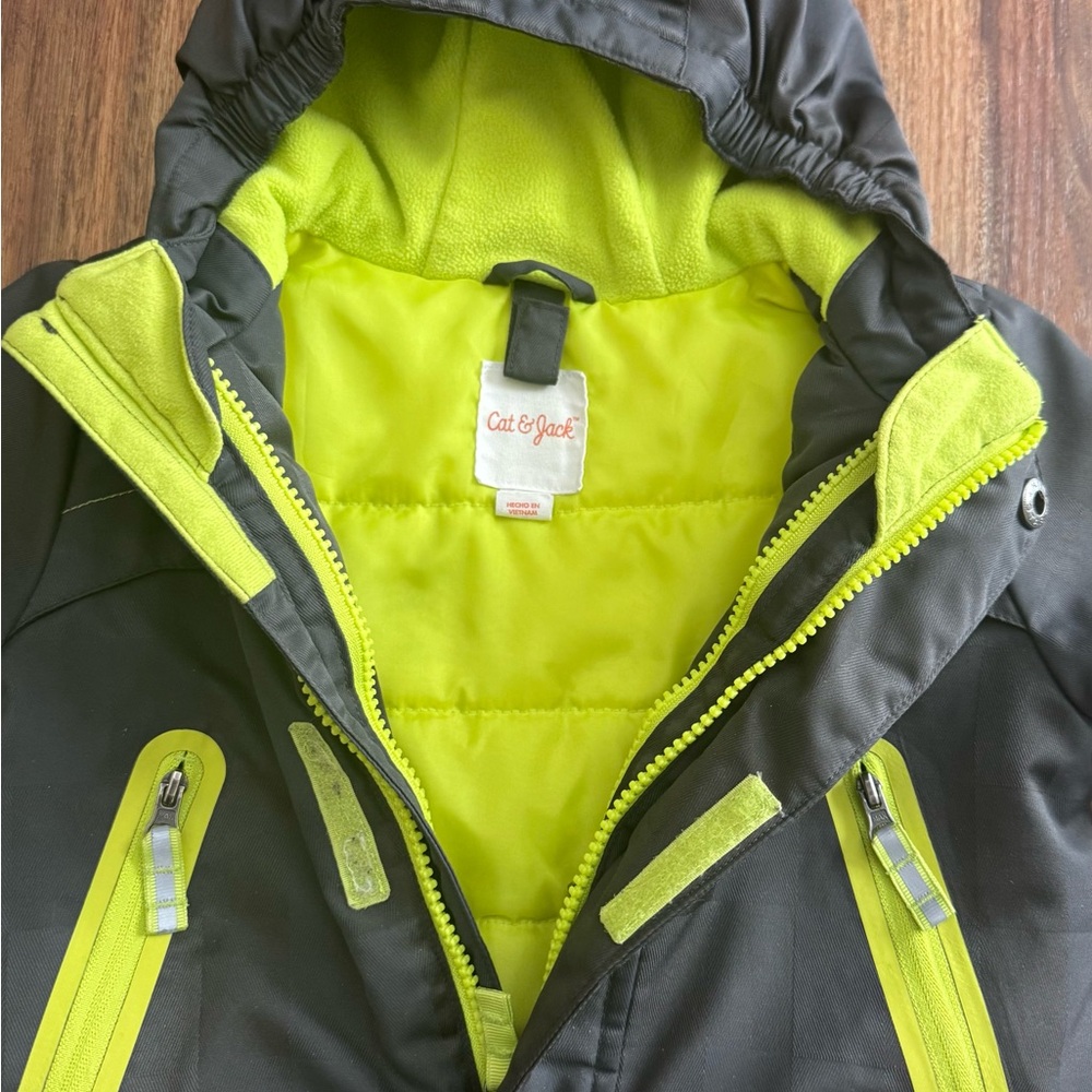 Cat & Jack Little Boy’s Light Weight Jacket, Size 12M - Picture 2 of 5